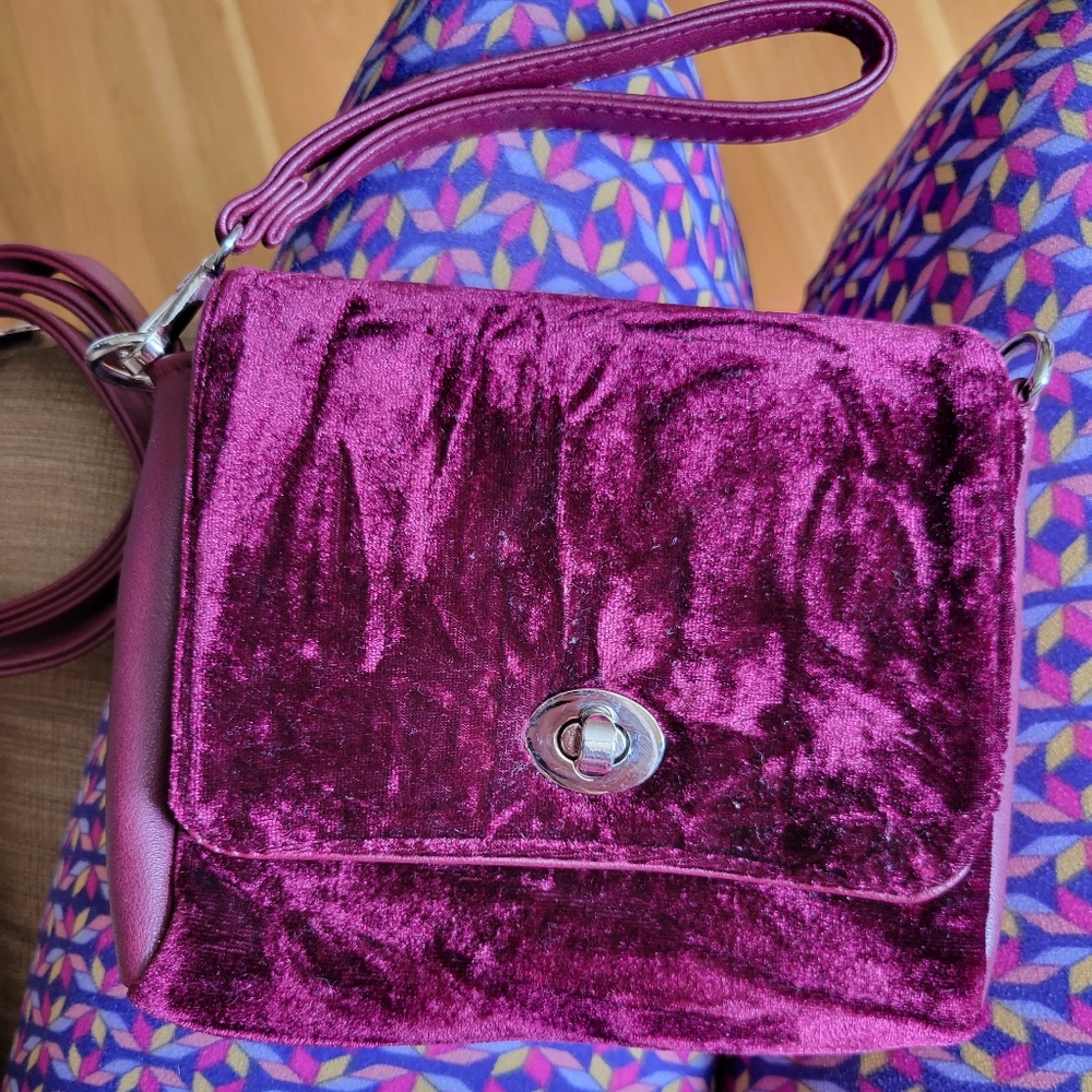 Burgundy clutch bag